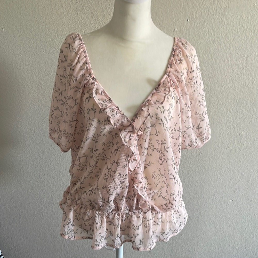 Active USA 1X pink floral top